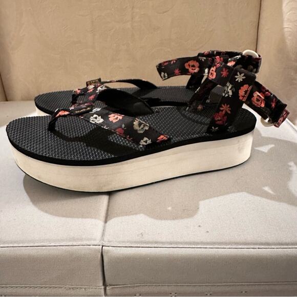 Teva Floral Platform Thong Chunky Casual Sandals Black Pink Red White Womens 10 - Picture 3 of 10